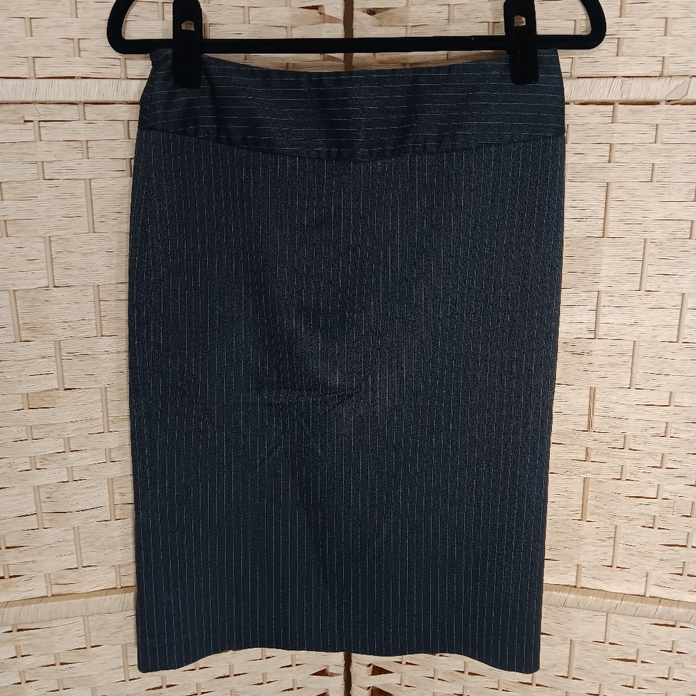 Lot 3 Pencil Skirts Gray Business H&M LOFT Forever 21 Small 4 - Picture 6 of 9